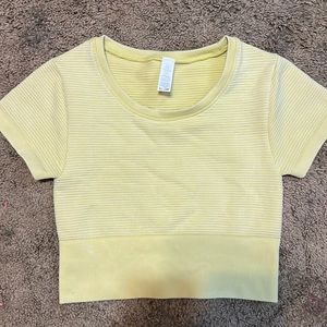 Aerie offline yellow top
